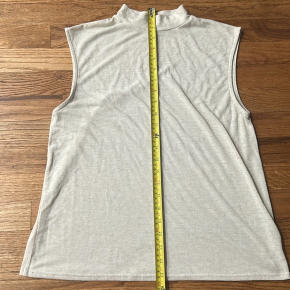 Missguided Lightweight Sleeveless Mock Neck Tank Top - NEW size 6 - Picture 6 of 6